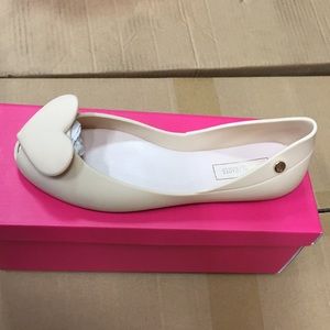 Victoria Adames ladies shoes size 8 color nude